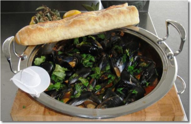 Cooked mussels